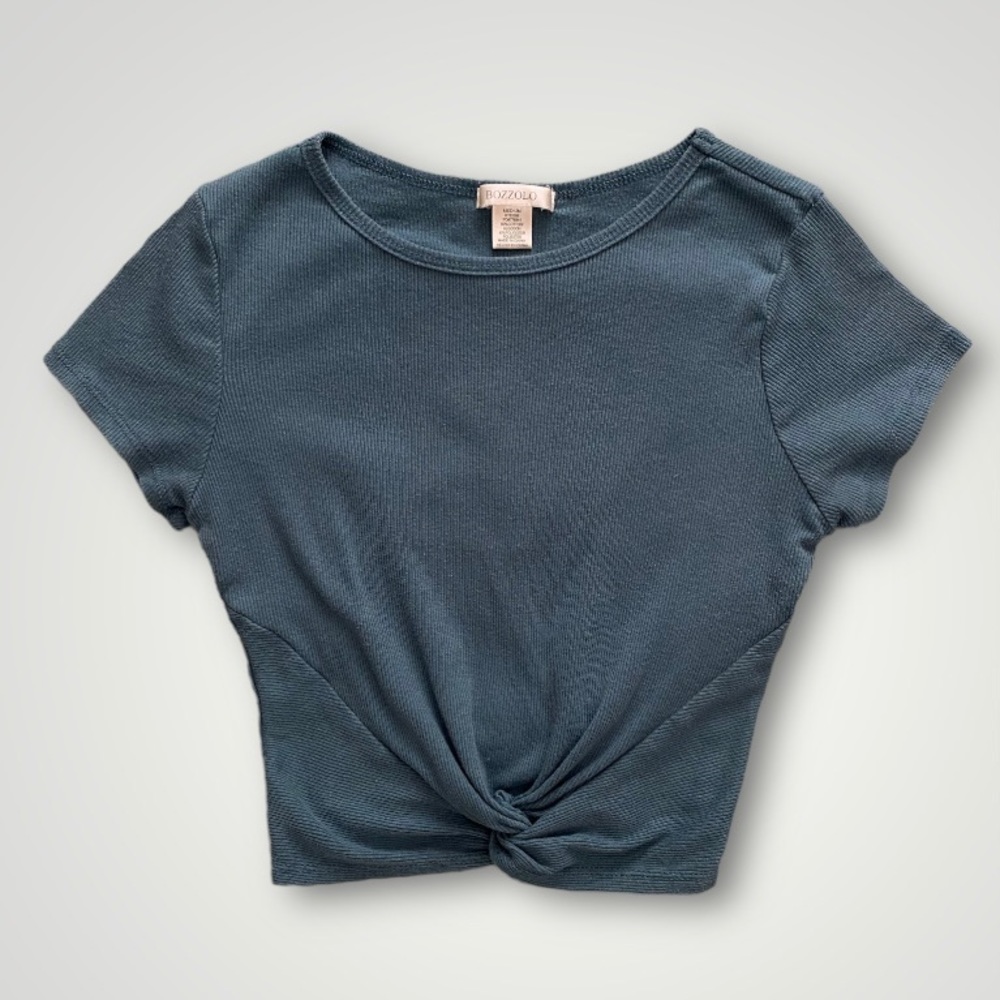 ❗️SOLD❗️Tilly’s Bozzolo Teal Cropped Tee, Front Knot